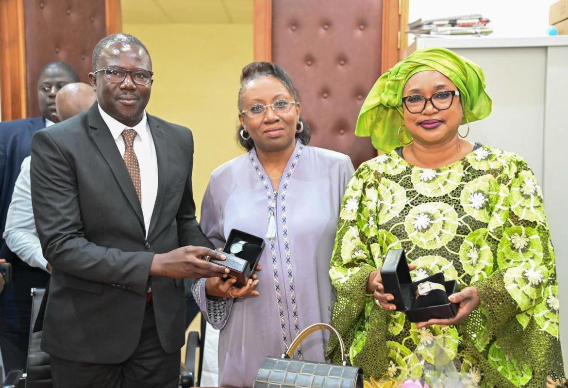 𝐋'𝐀𝐃𝐌 𝐝𝐢𝐭 𝐦𝐞𝐫𝐜𝐢 𝐞𝐭 𝐚𝐮 𝐫𝐞𝐯𝐨𝐢𝐫 𝐚̀ 𝐎𝐮𝐦𝐲 𝐋𝐞𝐲𝐞 𝐍𝐝𝐨𝐲𝐞 𝐞𝐭 𝐌𝐚𝐫𝐢𝐞 𝐍𝐝𝐚𝐰0